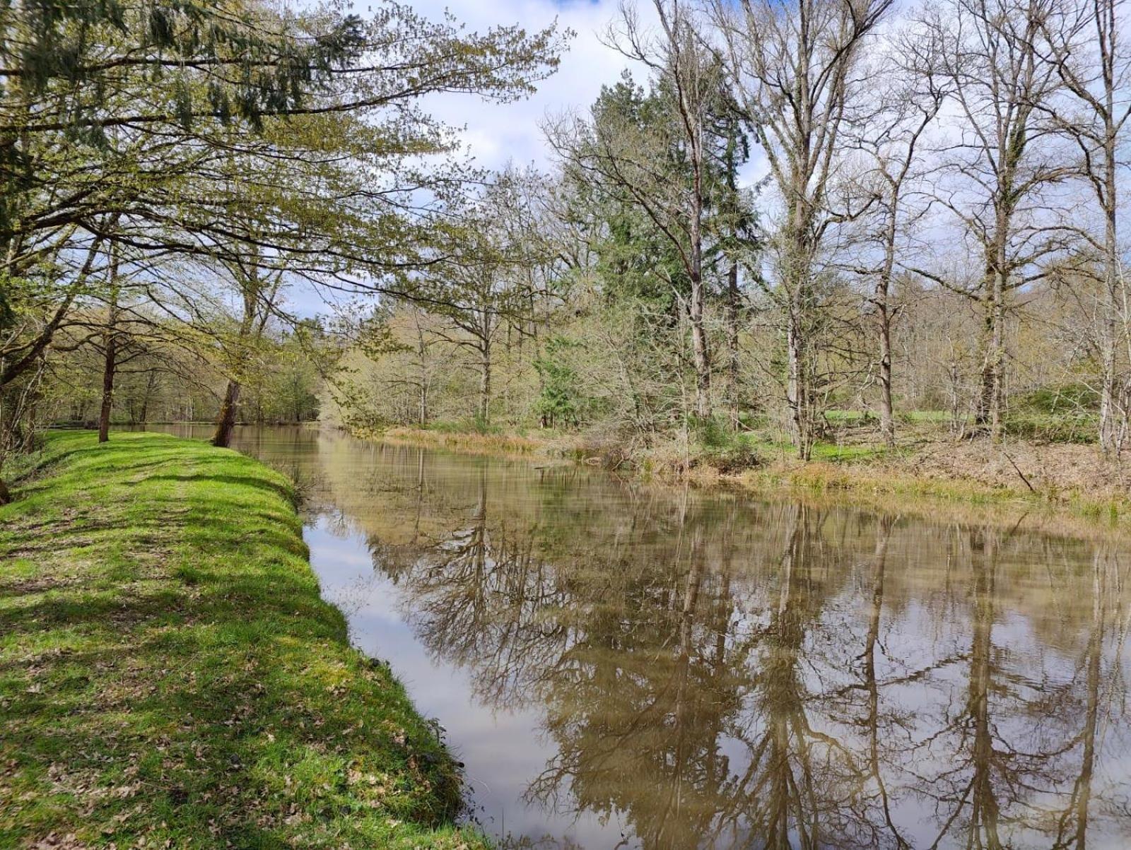 Les Chambres De Charnay - Calme Charme Et Confort Piscine A 5 Mn Du Peage Vierzon Extérieur photo