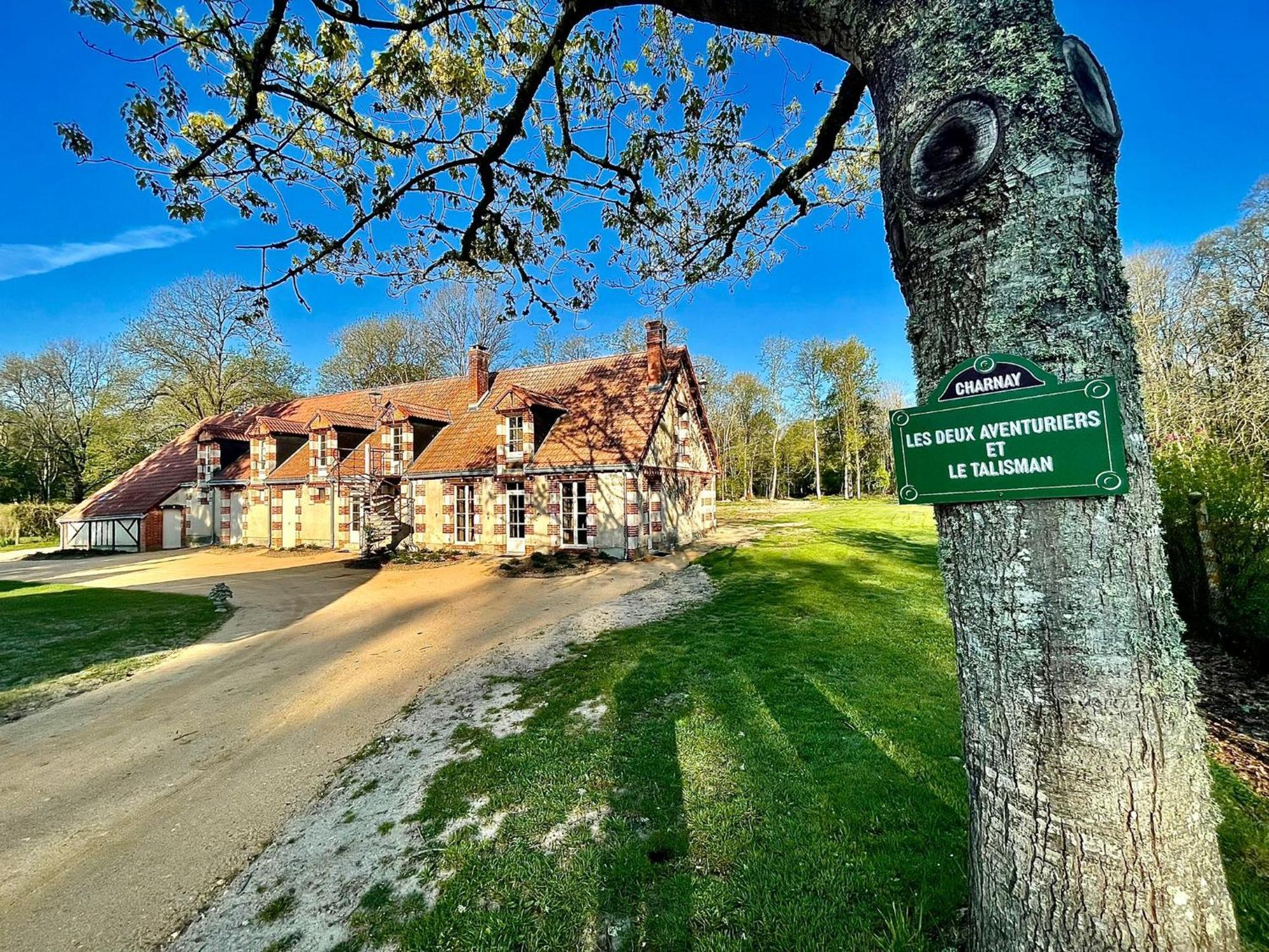 Les Chambres De Charnay - Calme Charme Et Confort Piscine A 5 Mn Du Peage Vierzon Extérieur photo